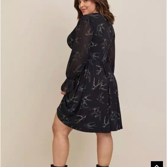Torrid Black Swallow Bird Print Long Sleeve Babydoll Dress, Plus - Picture 2 of 6